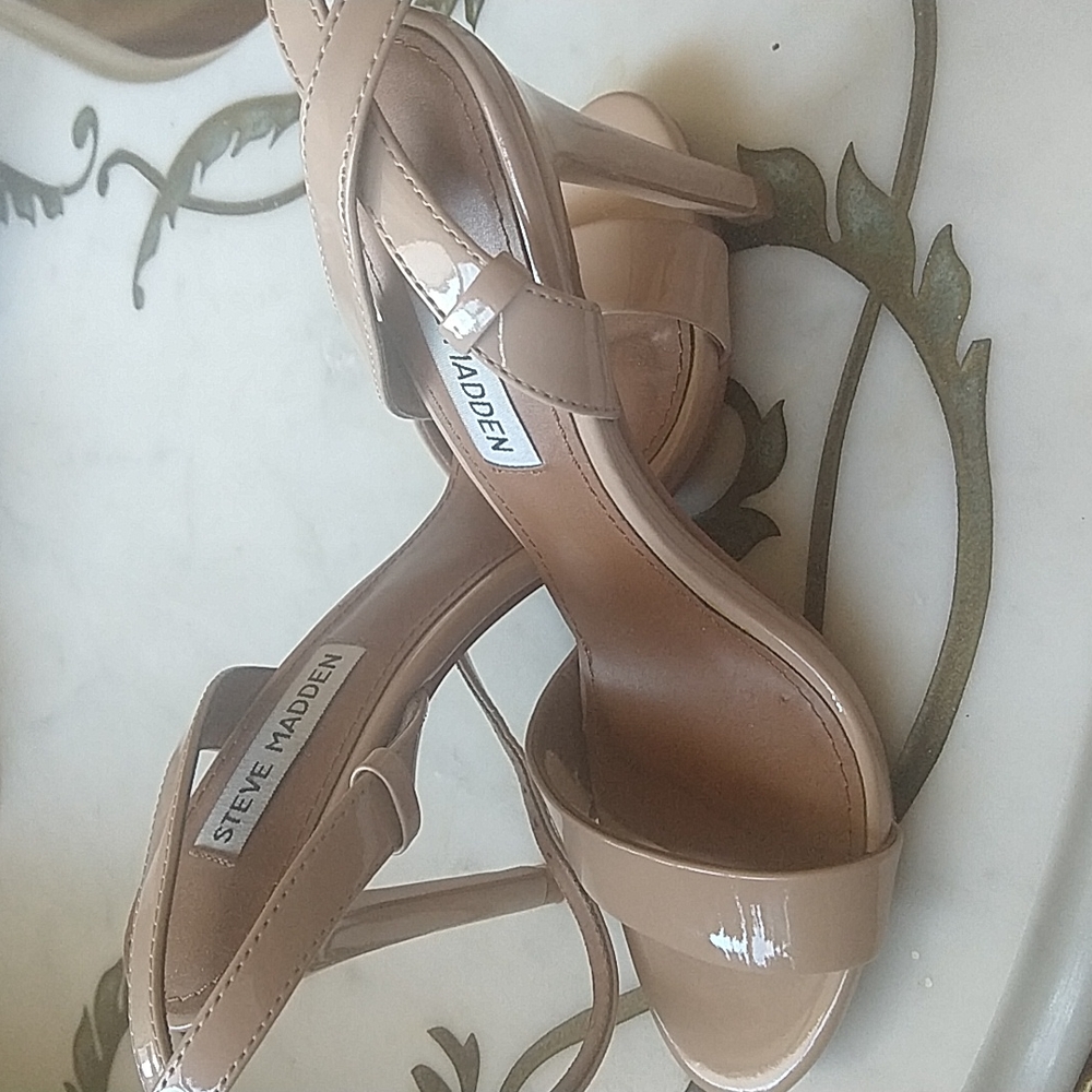Steve Madden Reno ankle strap sandals